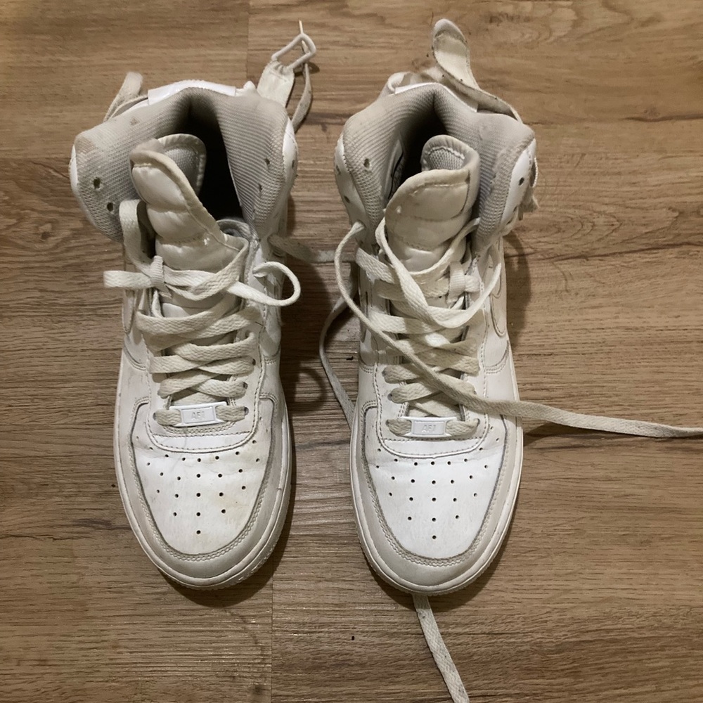 Nike hi top forces